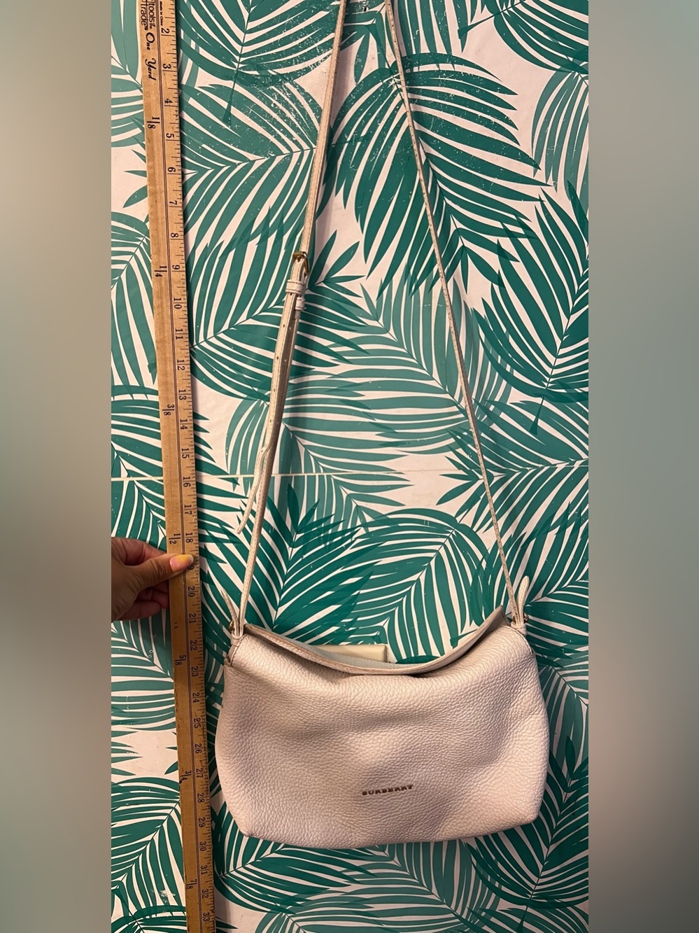 Burberry Leah hobo white pebble leather shoulder bag crossbody gold hardware - Picture 15 of 16